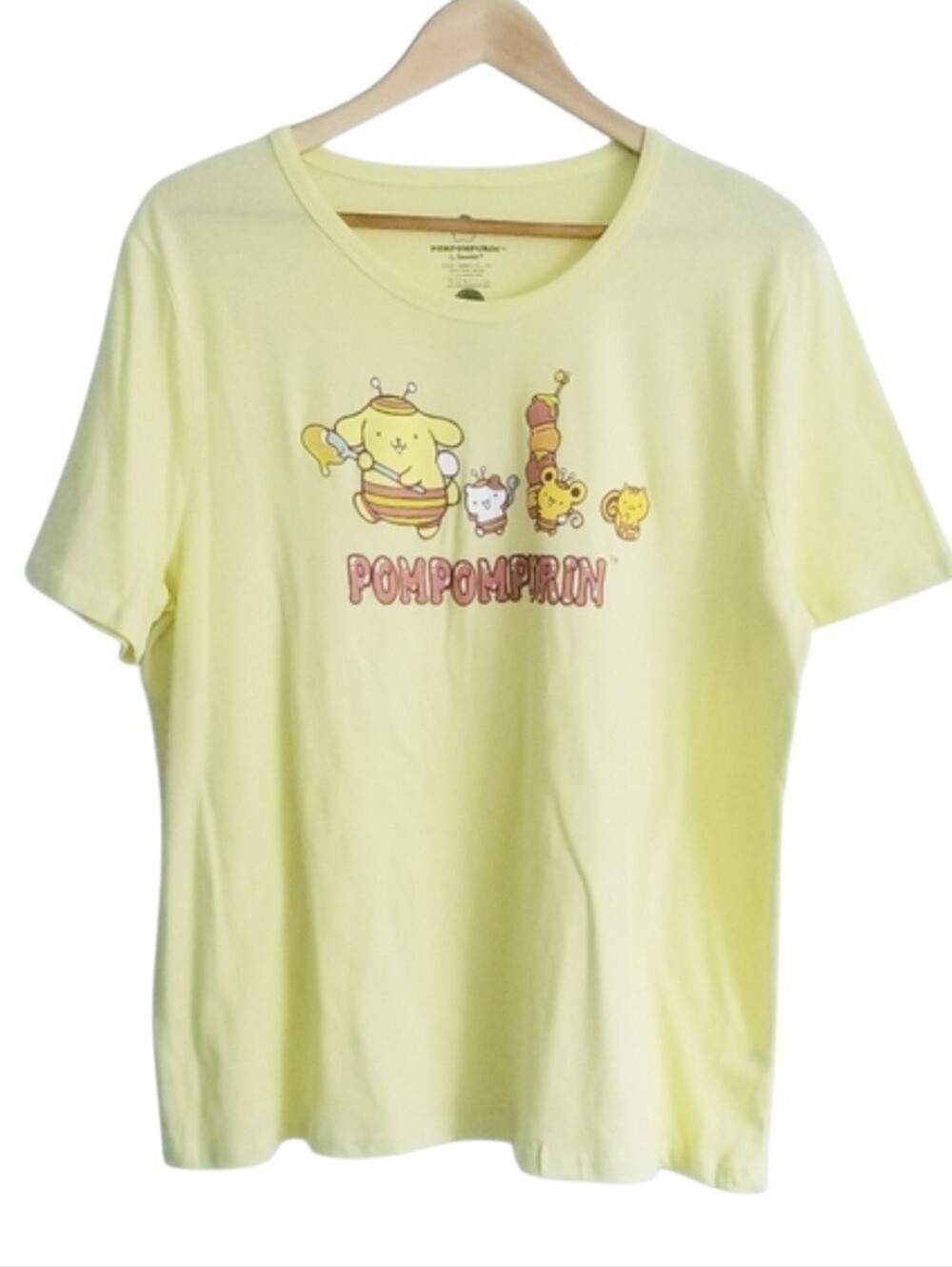 NEW Sanrio Pompompurin Tee Shirt Yellow Graphic Print Short Sleeve Tee NWOT